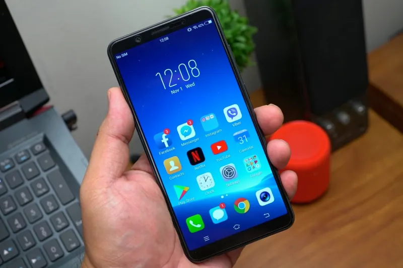 شاهد أول هاتف ذكي في العالم برامات 10 جيجا !