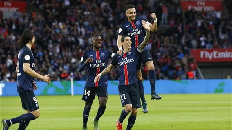 فيديو: ألفيس "الخارق" يظهر في دور جديد على أرض الملعب