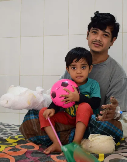 شاهد| كيف تنمو أفرع أشجار في أطراف بنجلاديشي ؟! 