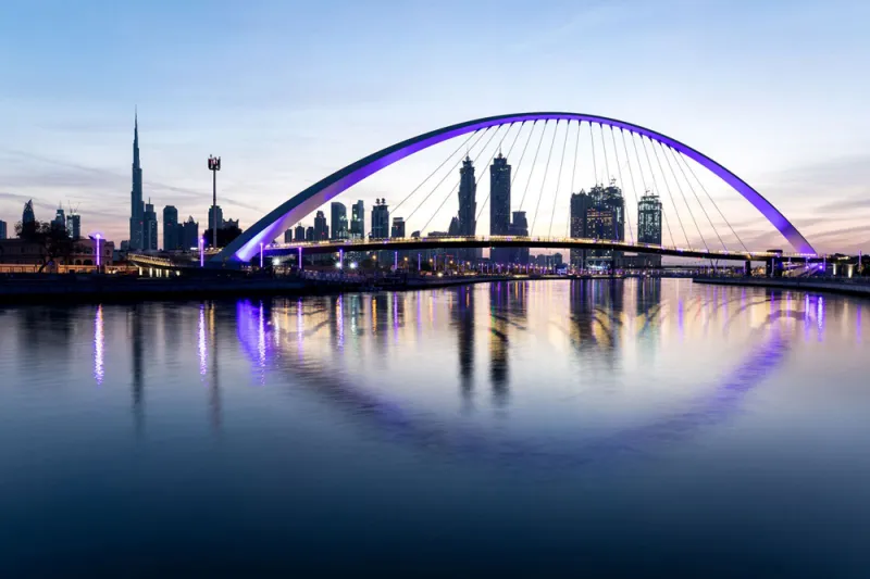 لماذا يعتبر الخليج التجاري في دبي من أجمل المناطق في العالم؟ 