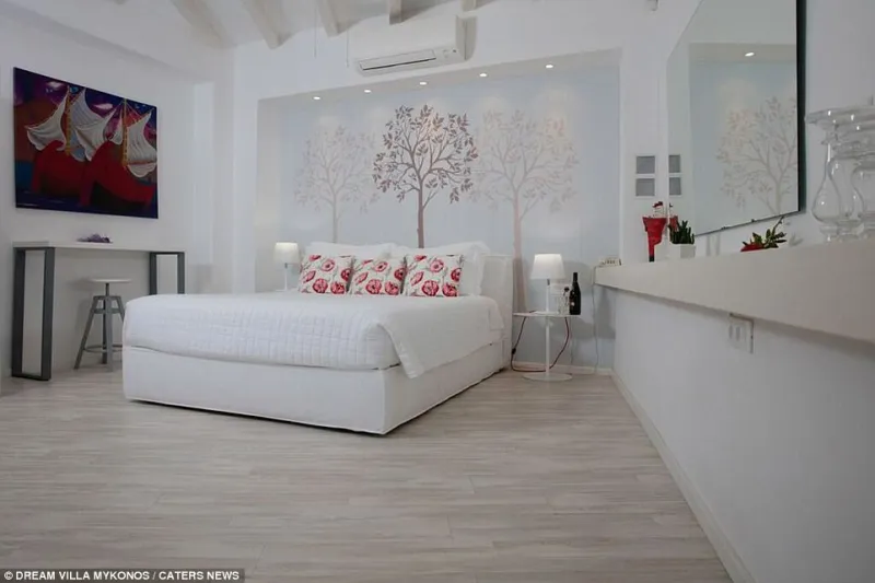 فيلا يونانية فاخرة مقابل 49 دولار فقط ! (فيديو)