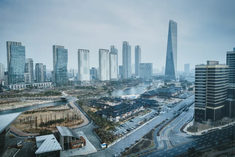 من بينها مدينة الملك عبد الله.. أضخم مشاريع نفذها البشر في العصر الحديث