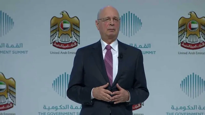 رئيس منتدى «دافوس» يتوقع اختفاء 74% من الوظائف مستقبلاً 