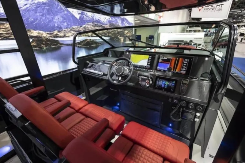 لعشاق التميز .. يخت «BRABUS SHADOW 800» بنسخه المحدودة (فيديو)