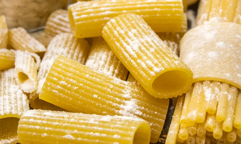 كيف تتجنب المكونات الأكثر ضرراً في الأطعمة المحفوظة والمعالجة ؟