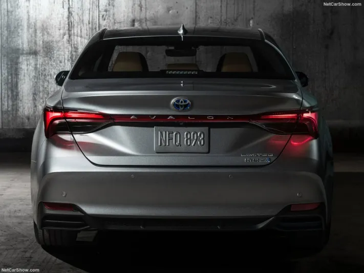 الأصالة والإبهار عنوان تويوتا «أفالون 2019»