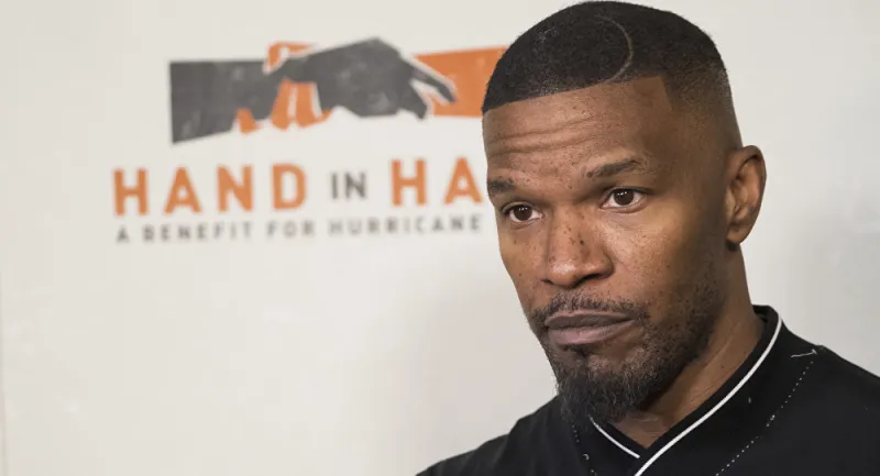 «جايمي فوكس» ينسحب غاضباً بعد أن طرح عليه هذا السؤال! (فيديو)