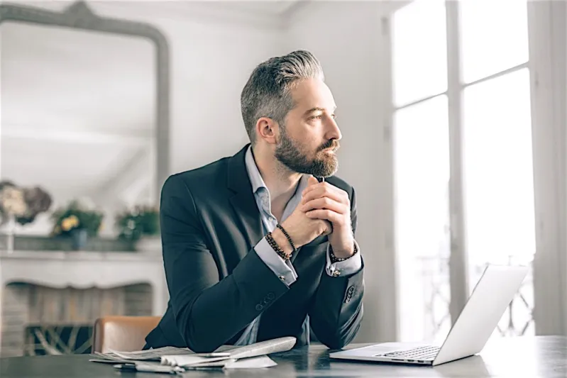 أصحاب الخبرة أم الشباب.. أيهما أصلح لشركتك؟ (إنفوجراف)