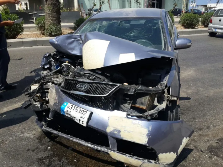 شاهد| حادث مروع بسبب السرعة الزائدة!