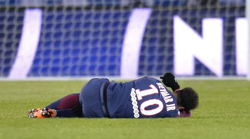 إصابة قوية لنيمار خلال لقاء فريقه ضد مرسيليا (فيديو) 