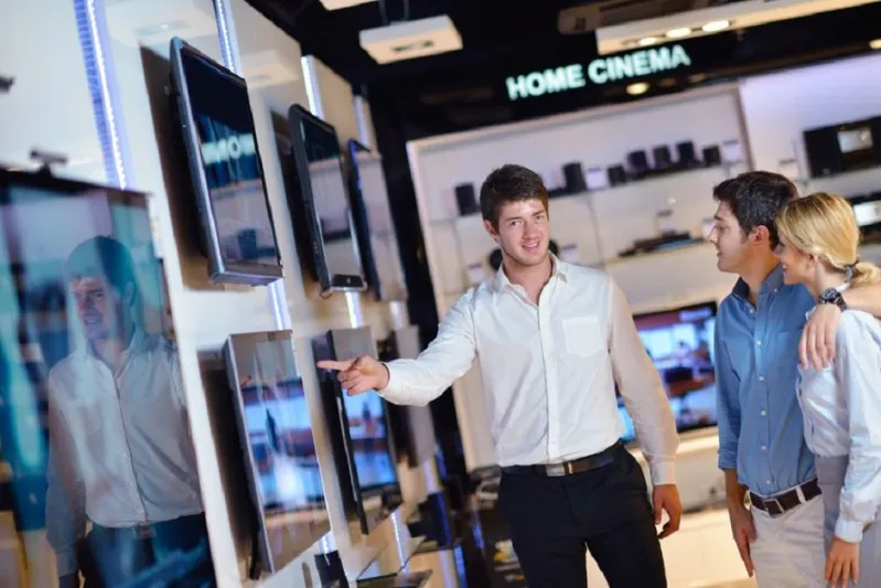 هكذا تفوز بولاء موظفي بيع التجزئة التابعين لشركتك (فيديو)