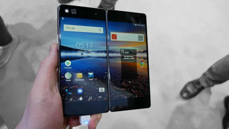 «Axon M»..هاتف بشاشتين في المؤتمر العالمي للهواتف (فيديو) 