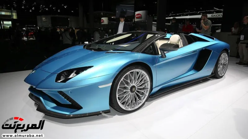 شاهد| باجاني هوايرا رودستر تتألق بانحناءات جميلة وسقف مكشوف 