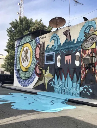 بأيادٍ سعودية.. تزيين الأحياء والبيوت الشعبية القديمة وتحويلها إلى لوحات فنية وتشكيلية 