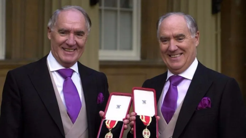 التوأمان باركلي .. مسيرة كفاح الأخوين الأغنى في المملكة المتحدة 