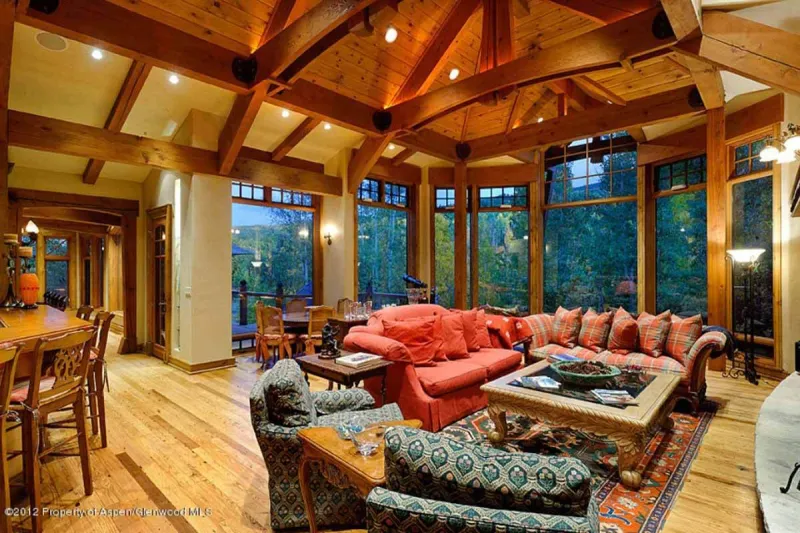 شاهد| مقصورة الأثرياء الخشبية في كولورادو ذات الـ31 مليون دولار