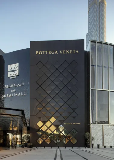 «بوتيغا ڤينيتا» تفتتح أكبر متجر لها في الشرق الأوسط بقاعة الأزياء في دبي مول