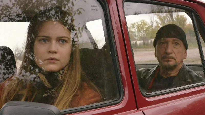 «بن كينغسلي» جنرال حرب سيئ السمعة في «An Ordinary Man» (فيديو) 