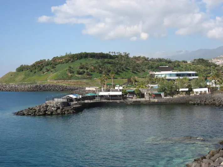 شاهد/ سانتا كروز ديل إزروتيه الجزيرة الأكثر ازدحاماً بالسكان بالعالم