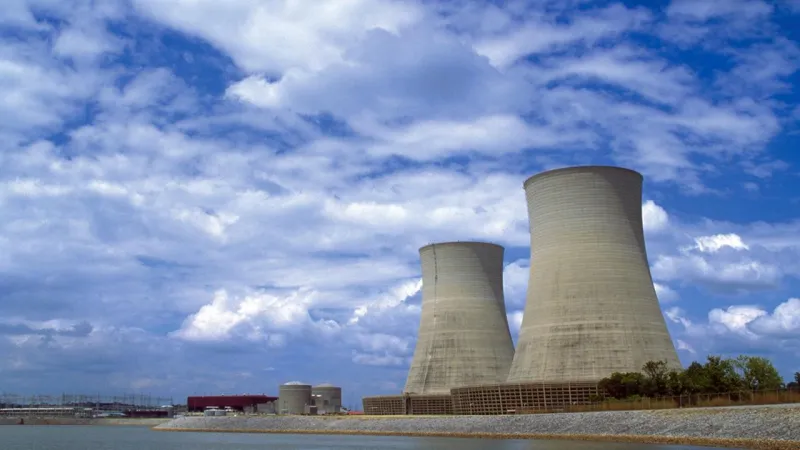 الإمارات أول دولة عربية تملك محطة سلمية للطاقة النووية