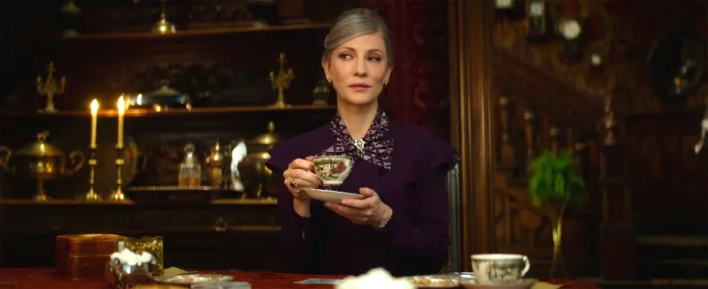 منزل قديم يتحول إلى عالم سحري مليء بالأسرار في «The House with a Clock in The Walls» (فيديو) 