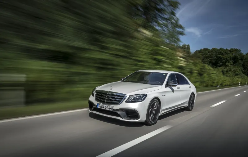 كيف تتنافس سيارات الصالون الفاخر لإنجاح ميزة رفاهية الركاب ؟