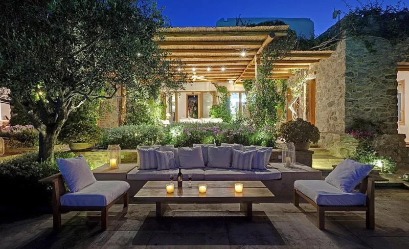 فيلات خاصة للأثرياء والمشاهير بإطلالات بانورامية ومناظر خلابة