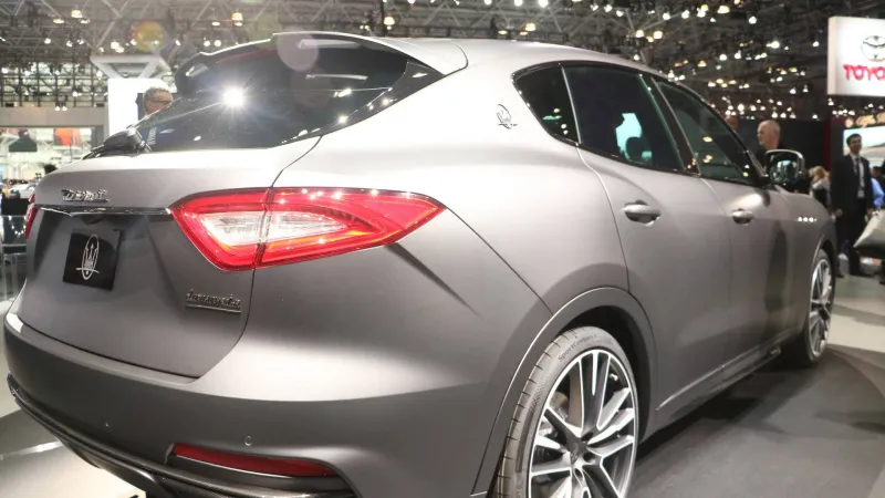 «مازيراتي» تكشف عن وحشها الجديد بقوة 590 حصان (فيديو)