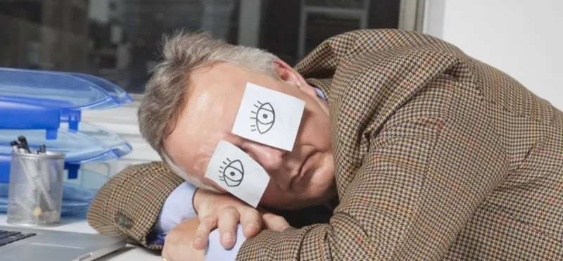 دراسة حديثة تكشف فوائد قيلولة العمل 