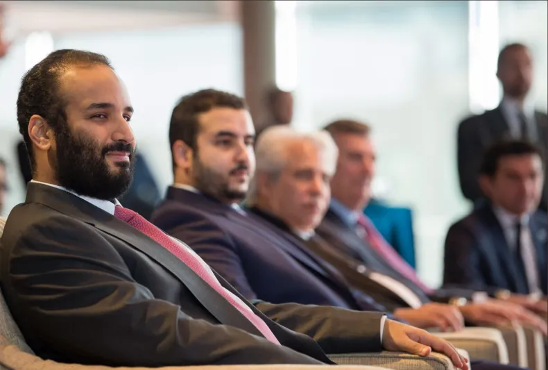 شاهد| الأمير محمد بن سلمان يتجول في مصانع طائرات بوينغ العالمية