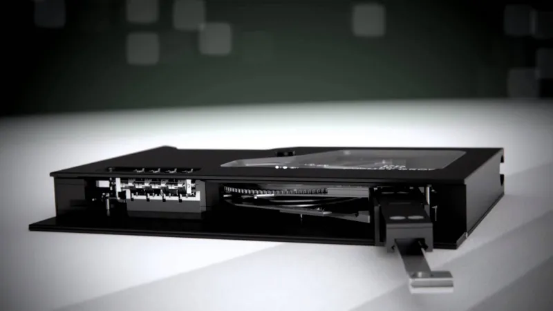 «Jaquet Droz» تكشف عن آلة التوقيع الميكانيكية (فيديو)