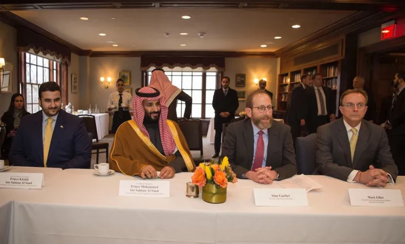 32 شخصية هامه التقاها الأمير محمد بن سلمان في جولته بأمريكا.. تعرف عليهم  