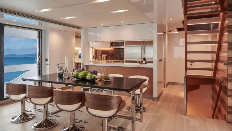 «FD87 Skyline» يخت المهام الصعبة الفاخر (فيديو) 