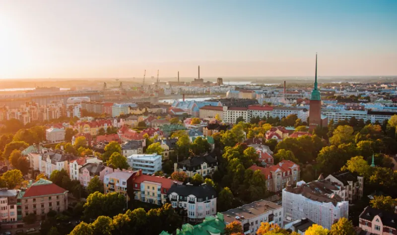 مهرجانات وألوان.. كيف تجذب «هلنسكي» روادها في الفصول الأربعة ؟