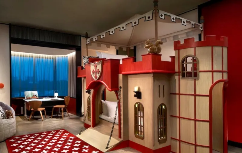 بلمسات من ديزني.. فندق مخصص للأطفال في سنغافورة (فيديو) 