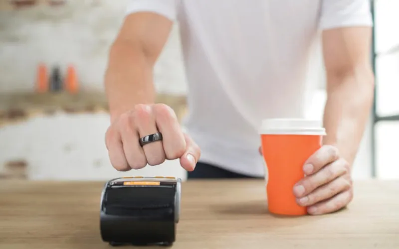 خاتم ذكي.. أحدث طرق الدفع الرقمي بالعالم 