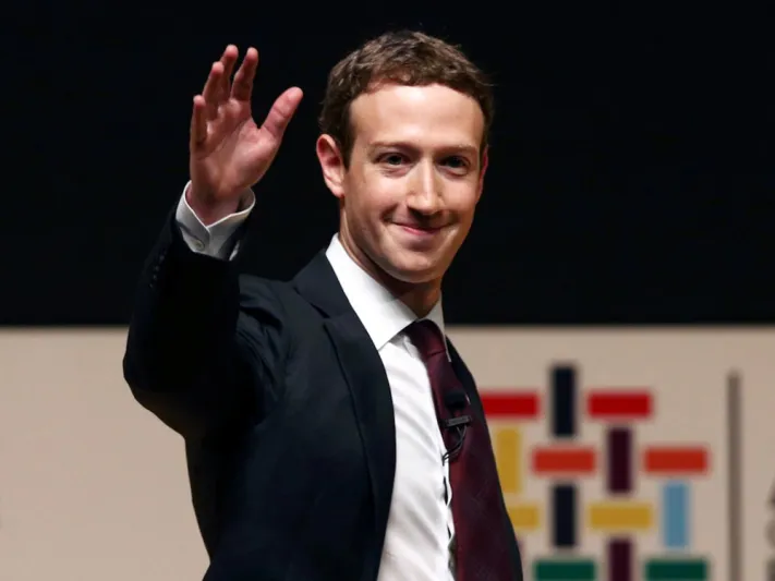 كم سنة إحتاج أثرى أثرياء العالم للإنتقال من الملايين الى البلايين؟ 