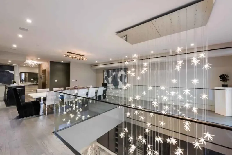 قصر وسيارة في «مانهاتن» للبيع بـ 30 مليون دولار (فيديو)