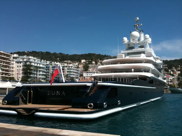 دبي تشهد نزاعا بين زوجين على يخت بـ 540 مليون دولار (فيديو)