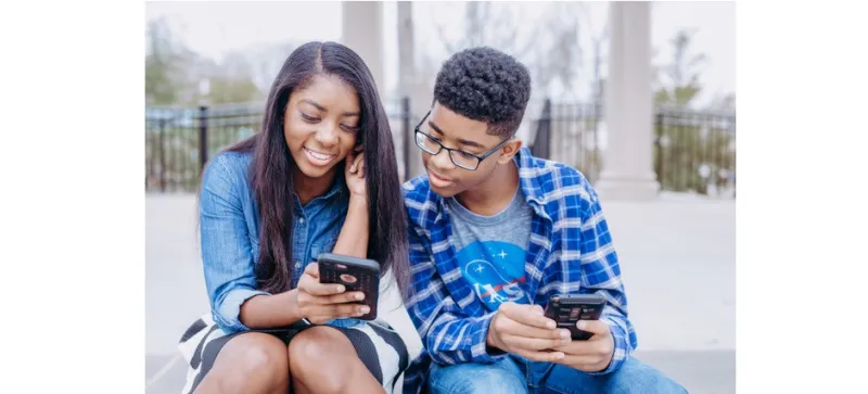 هل تشعر بالوحدة.. يمكنك طلب المساعدة عن طريق تطبيق «NotOK»