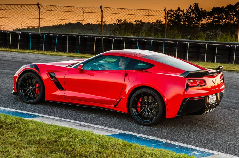 شاهد| كورفيت غراند سبورت.. أكثر السيارات الرياضية تطوراً