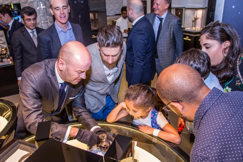 «جاكيه دروز Jaquet Droz» تفتتح متجرها الأول في دبي