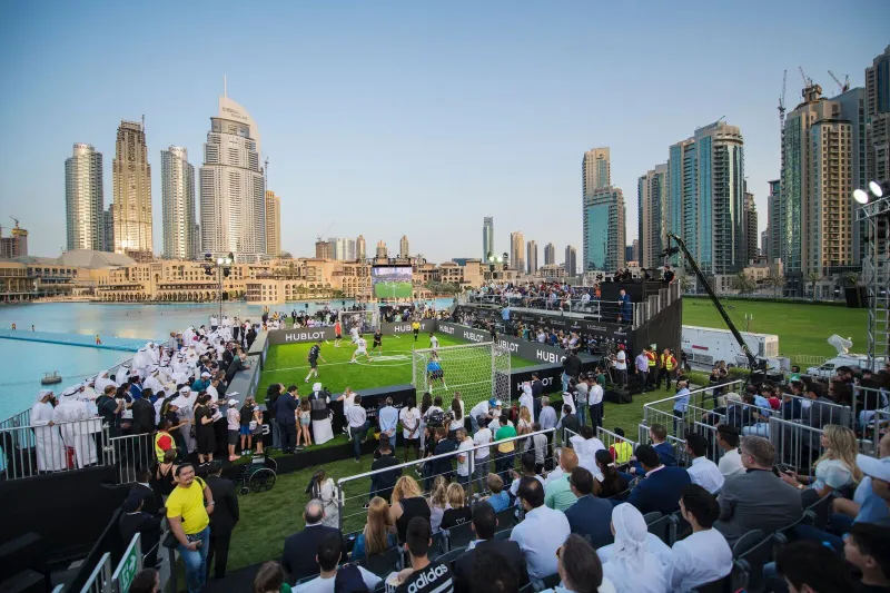 شاهد| تفاصيل مباراة دبي الاستعراضية التي جمعت أساطير الكرة العالمية