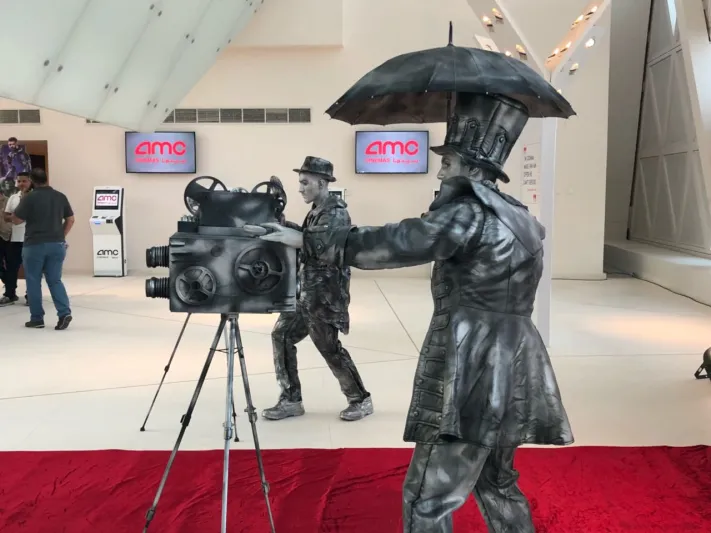 "الرجل" يرصد مشاهد حضور جماهيري لأول عرض سينمائي في السعودية 