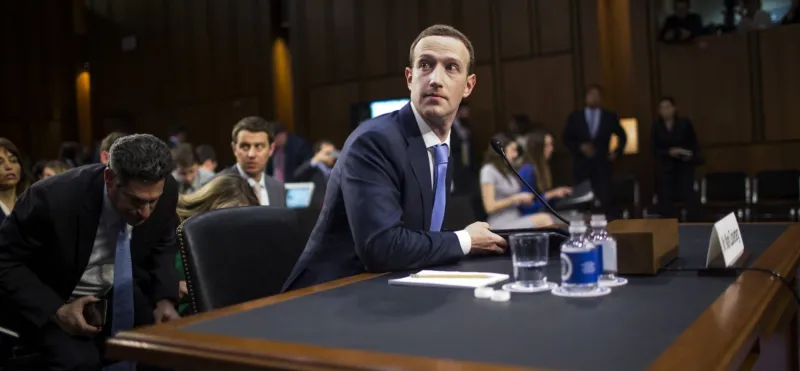 المصائب لا تأتي فرادى.. أزمة جديدة تضرب الفيسبوك (فيديو)