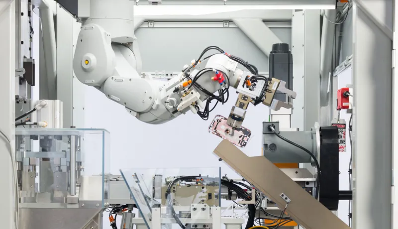 شاهد| Daisy أحدث روبوتات آبل لإعادة تدوير هواتف آيفون