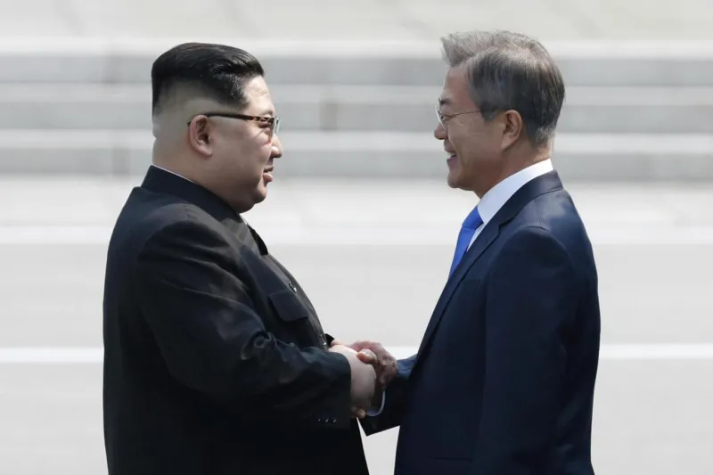 قمة الكوريتين.. الزعيمان يكتبان التاريخ من جديد