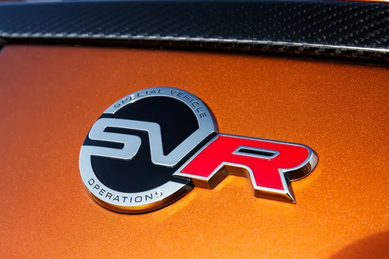 رينج روفر تطرح سيارتها الجديدة «إس في آر سبور».. رياضية بجسم رباعي