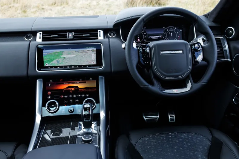 رينج روفر تطرح سيارتها الجديدة «إس في آر سبور».. رياضية بجسم رباعي