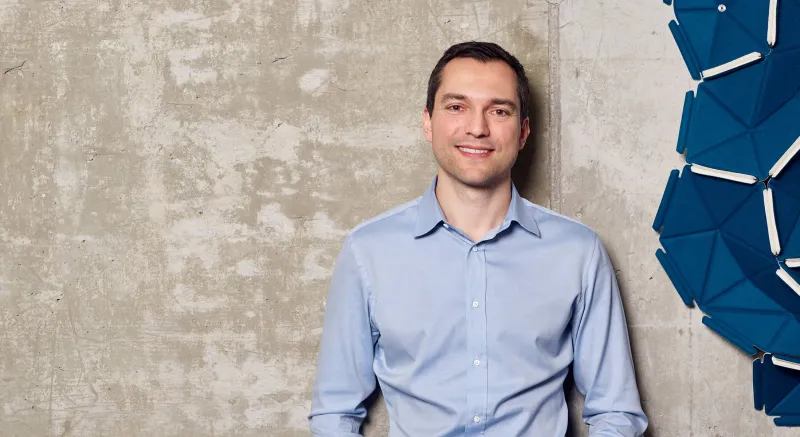 ناثان بيشارتشيك.. الرجل الذي أدخل قطاع العقارات إلى الإنترنت